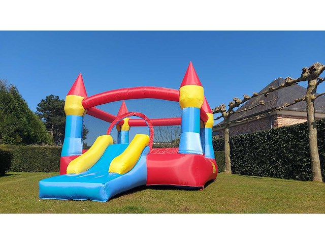 Springkasteel 'regenboog' - afbeelding 3 van  3