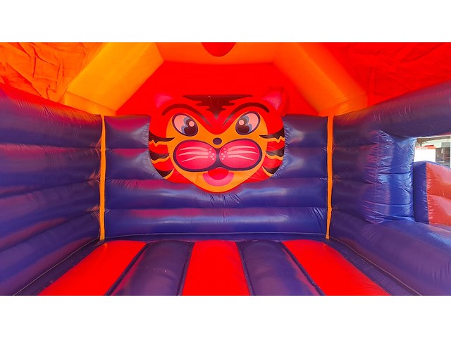 Springkasteel tijger met glijbaan - afbeelding 1 van  9