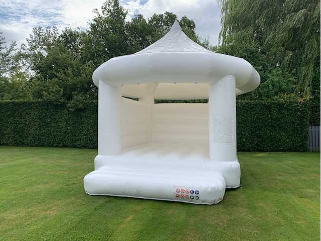 Springkasteel trouw / wedding - afbeelding 1 van  6