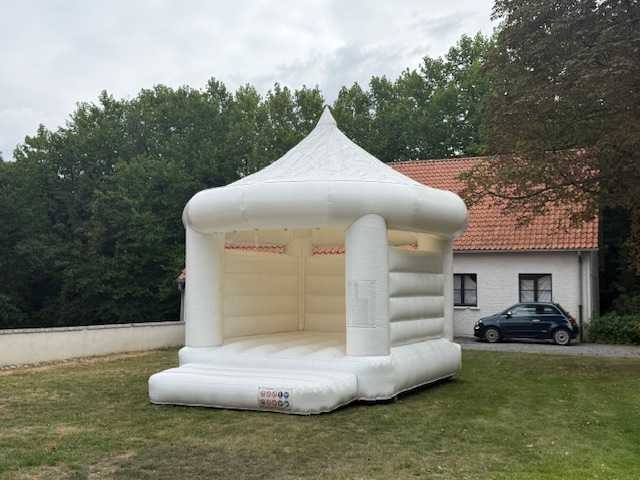 Springkasteel trouw / wedding - afbeelding 3 van  6