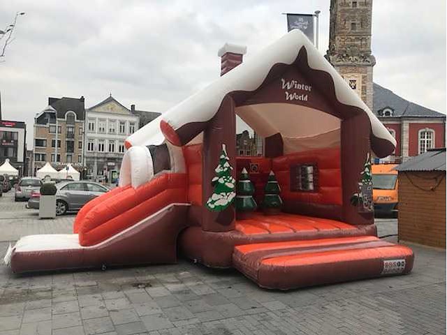 Springkasteel winterworld - overdekt met glijbaan - afbeelding 1 van  4