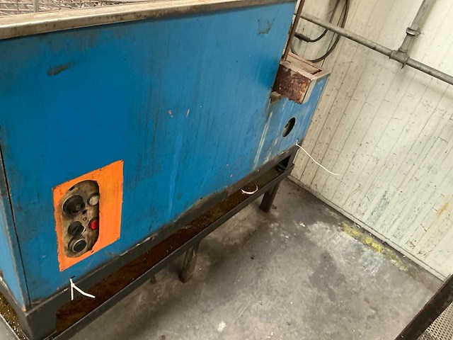 Sproeiwasmachine voor onderdelen - afbeelding 6 van  7