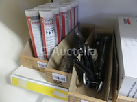 Spuit oliën, vetten, vetpompen, pistolen, lijm, enzovoort. - afbeelding 13 van  15