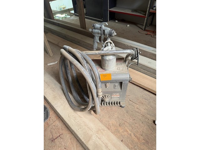 Spuitpistool - afbeelding 1 van  2