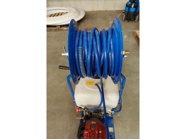 Spuittoestel op motor m.m. - afbeelding 3 van  11