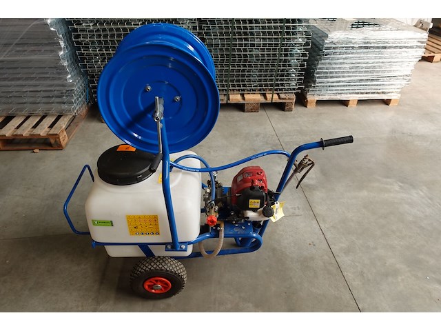 Spuittoestel op motor m.m. - afbeelding 1 van  11
