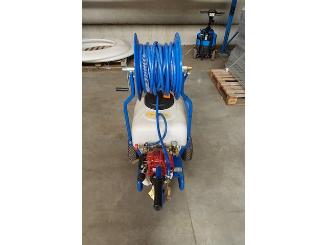 Spuittoestel op motor m.m. - afbeelding 5 van  11