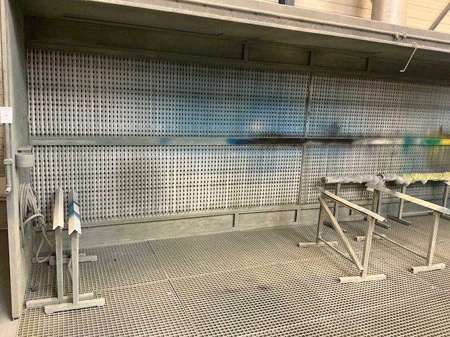 Spuitwand - afbeelding 23 van  28