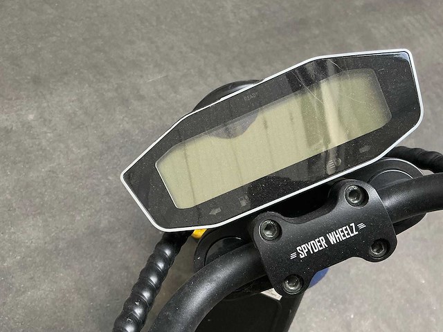 Spyder wheelz - caiqiees 2.0 - e-scooter - afbeelding 3 van  12