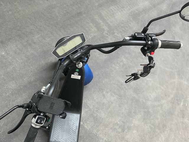 Spyder wheelz - caiqiees 2.0 - e-scooter - afbeelding 7 van  12