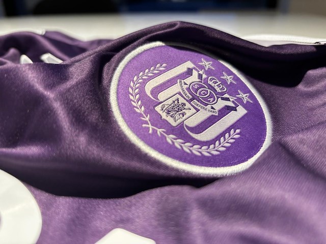 Squad signed shirt rc anderlecht fc 2025-2026 - afbeelding 2 van  3