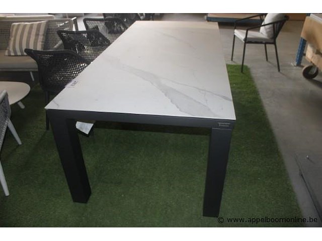 Square tafelpoten charcoal | square tafelframe 220x100 charcoal | tafelblad keramiek: kies je afmeting en uitvoering: 220x100cm, keramiek, bianco statuario venato - afbeelding 2 van  2