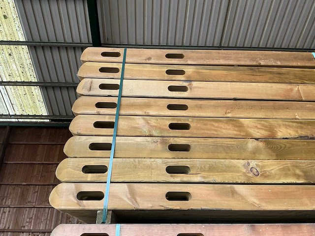 Square zachthouten paal (72x) - afbeelding 2 van  3