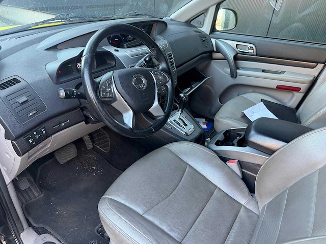 Ssangyong rodius signalisatievoertuig - afbeelding 5 van  14
