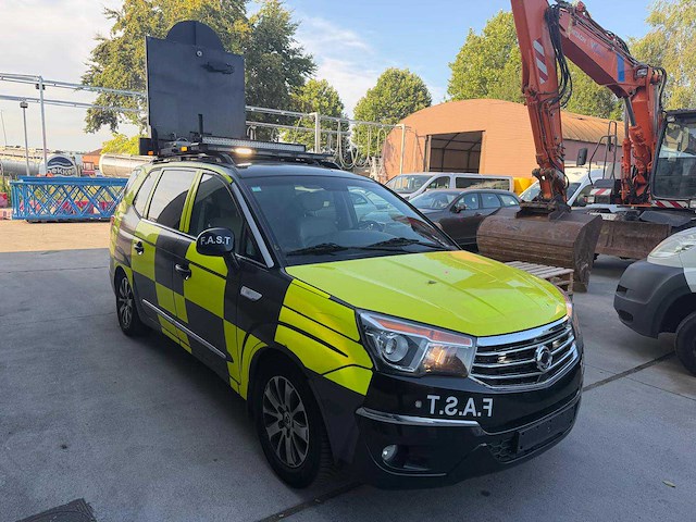 Ssangyong rodius signalisatievoertuig - afbeelding 8 van  14