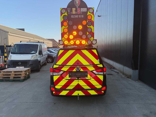 Ssangyong rodius signalisatievoertuig - afbeelding 9 van  14