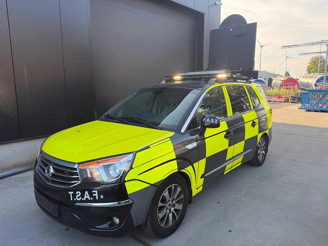 Ssangyong rodius signalisatievoertuig - afbeelding 1 van  14