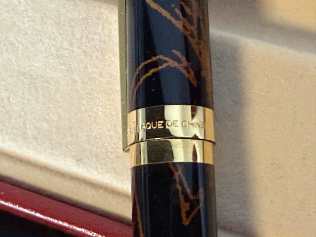 S.t. dupont "classique" rollerball pen – chinese lak / laque de chine & verguld - afbeelding 3 van  6