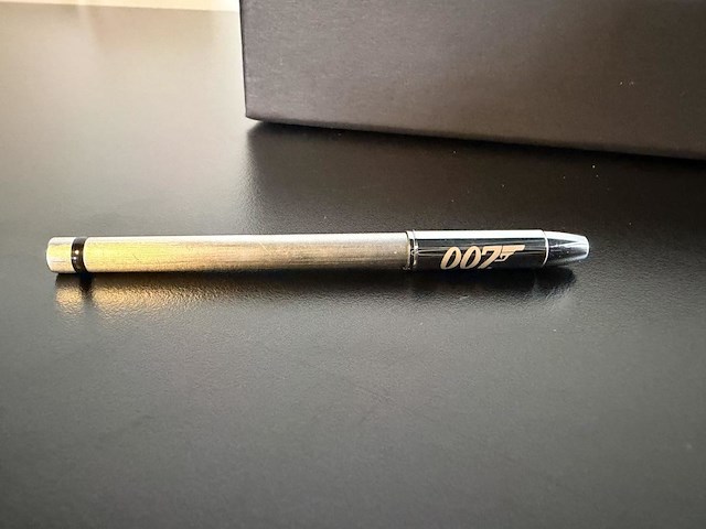 S.t. dupont "james bond 007" limited edition portemonnee met mini pen - afbeelding 4 van  8