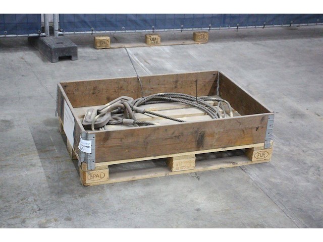 Staalstrop met buishaken 3t 8m - afbeelding 1 van  1