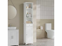 Staand kastje voor de badkamer