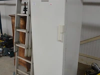 Staande diepvries 5 laden siemens fd8908 (werking onbekend) - afbeelding 2 van  6