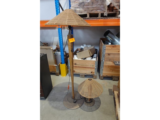 Staande lamp + lamp - afbeelding 1 van  2