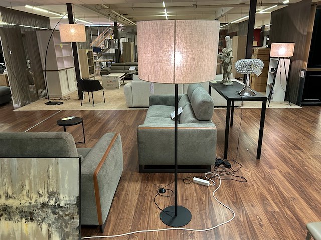 Staande lamp winston - afbeelding 1 van  6