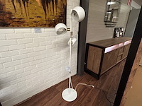 Staande lamp - afbeelding 1 van  6