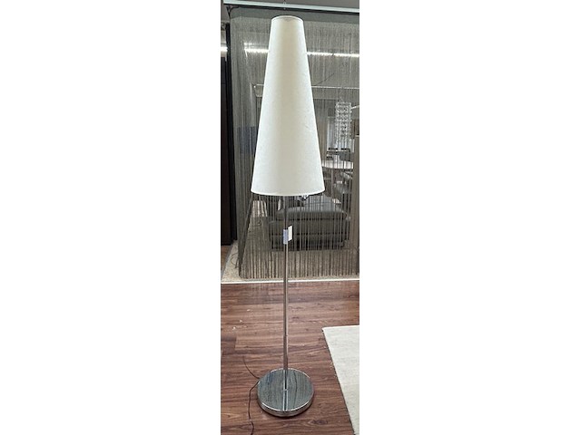 Staande lamp - afbeelding 1 van  6