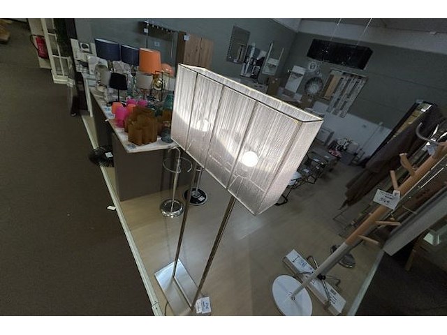 Staande lamp - afbeelding 7 van  10
