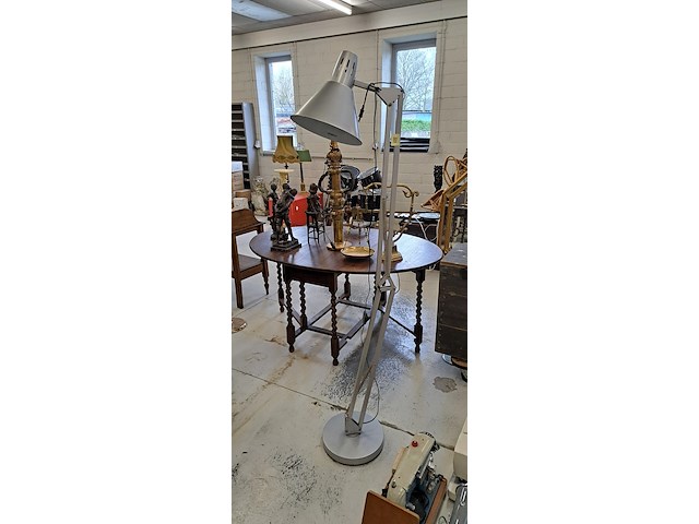 Staande lamp - afbeelding 1 van  2