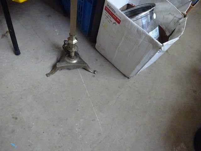 Staande lamp - afbeelding 2 van  2