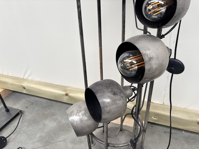 Staande lamp - afbeelding 2 van  4