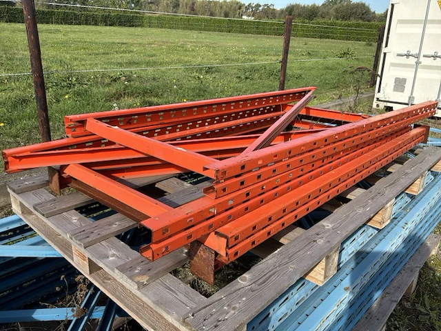 Staanders voor magazijnstelling (4x) - afbeelding 1 van  5