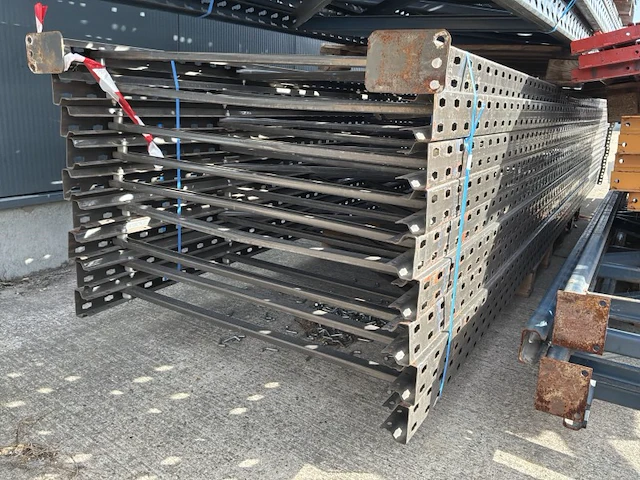 Staanders voor palletstelling (9x) - afbeelding 1 van  5