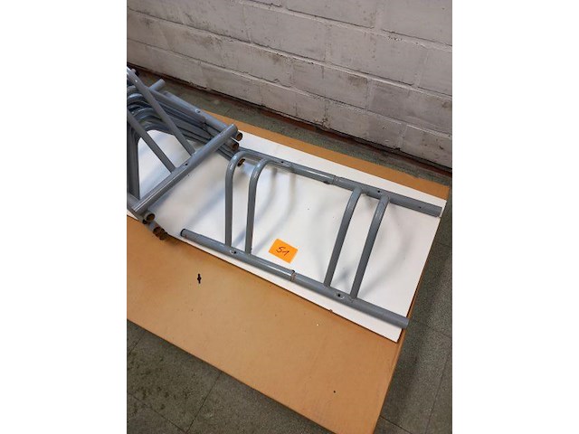 Staanders - afbeelding 3 van  3