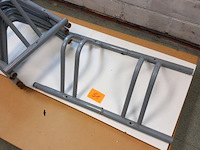 Staanders - afbeelding 3 van  3