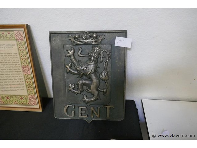 Stadschild in gietijzer van gent - afbeelding 1 van  1