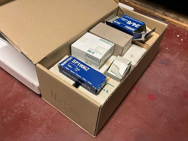 Stago hm 6 nietmachine - afbeelding 4 van  12