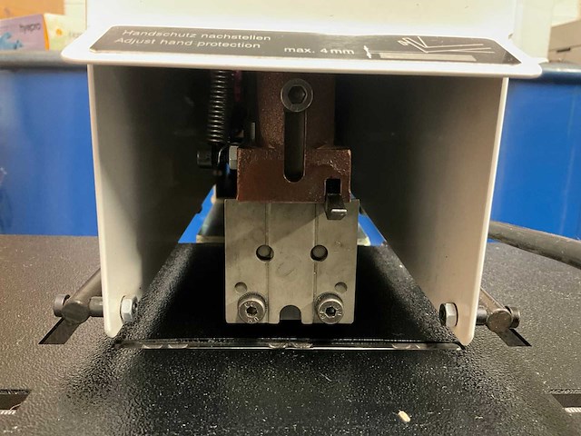 Stago hm 6 nietmachine - afbeelding 12 van  12