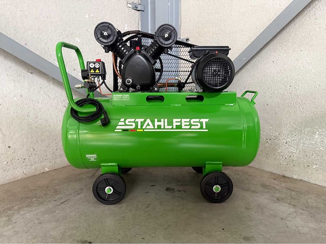 Stahlfest 100 liter v-twin zuigercompressor - afbeelding 4 van  7