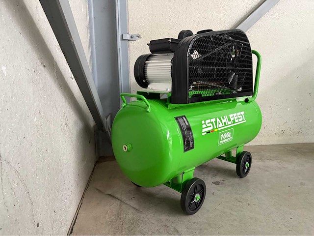 Stahlfest 100 liter v-twin zuigercompressor - afbeelding 2 van  14
