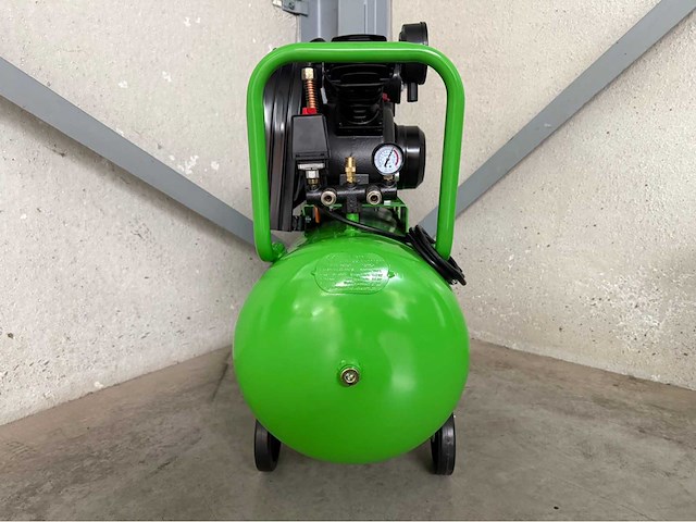 Stahlfest 100 liter v-twin zuigercompressor - afbeelding 3 van  14
