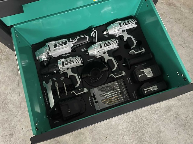 Stahlgruppe sg9 gevulde gereedschapswagen + accu gereedschappen - afbeelding 28 van  28