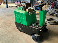 Stahlwerk sw1250 zelfrijdende veegmachine - afbeelding 1 van  8