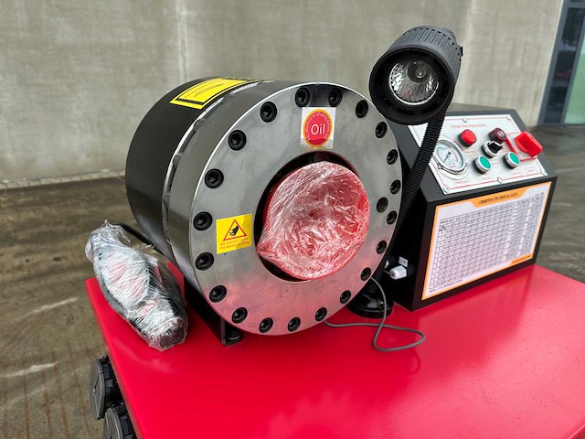 Stahlworks - 2024 - sw- 51 - hydraulische slangenpers - afbeelding 3 van  16