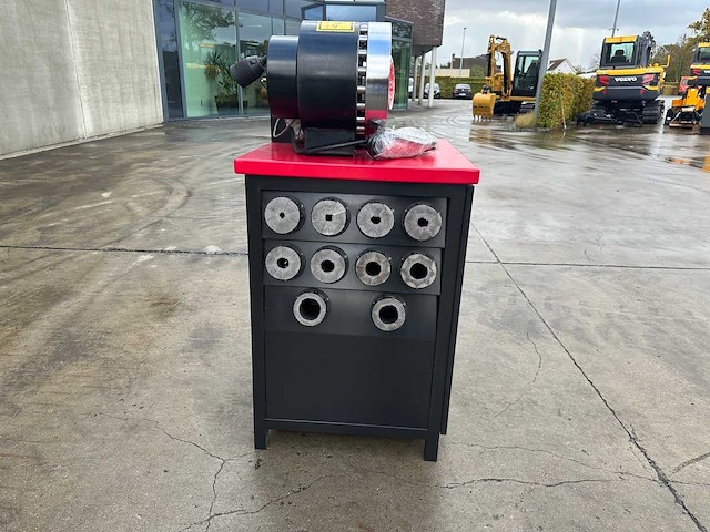 Stahlworks - 2024 - sw- 51 - hydraulische slangenpers - afbeelding 9 van  16