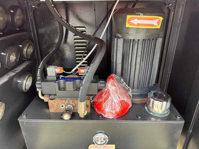 Stahlworks - 2024 - sw-51 - hydraulische slangenpers - afbeelding 5 van  14