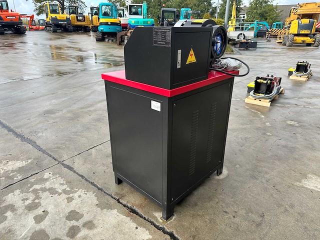 Stahlworks - 2024 - sw-51 - hydraulische slangenpers - afbeelding 11 van  14